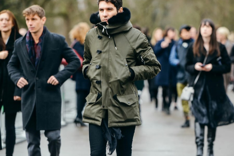 З чим носити парку для чоловіків