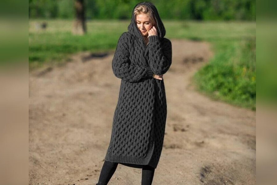 с чем носить вязаное пальто