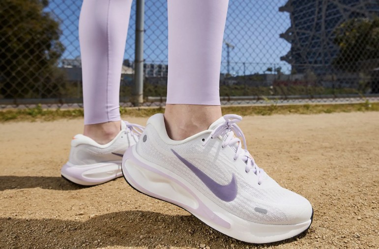 Женские кроссовки nike
